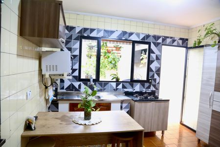 Casa à venda com 100m², 2 quartos e 1 vaga Casa à venda com 100m², 2 quartos e 1 vagaCozinha