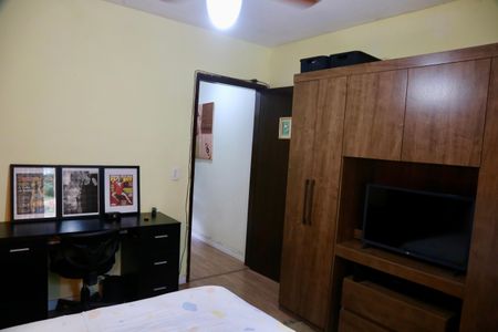 Casa à venda com 100m², 2 quartos e 1 vaga Casa à venda com 100m², 2 quartos e 1 vagaQuarto 1