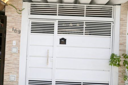 Casa à venda com 100m², 2 quartos e 1 vaga