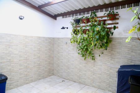 Casa à venda com 100m², 2 quartos e 1 vaga Casa à venda com 100m², 2 quartos e 1 vagaÁrea de Serviço