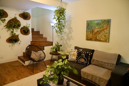 Casa à venda com 100m², 2 quartos e 1 vaga Casa à venda com 100m², 2 quartos e 1 vagaSala