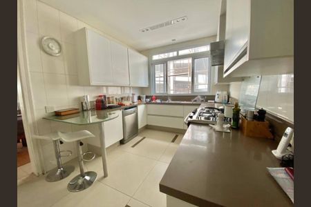 Casa de condomínio à venda com 1000m², 5 quartos e 3 vagasFoto 08