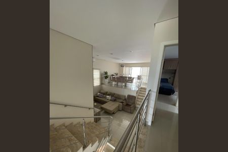 Foto 03 de casa de condomínio à venda com 3 quartos, 260m² em Parque Sinai, Santana de Parnaíba