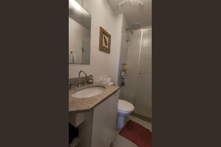 Apartamento para alugar com 65m², 2 quartos e 1 vagaBanheiro da Suíte 