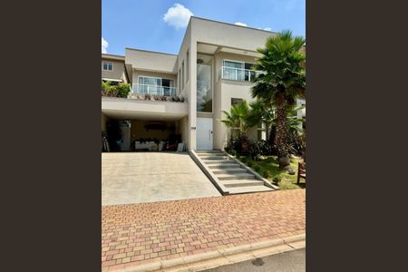 Casa de condomínio à venda com 370m², 4 quartos e 4 vagasFoto 01