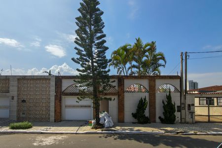 Casa para alugar com 600m², 3 quartos e 5 vagasFachada