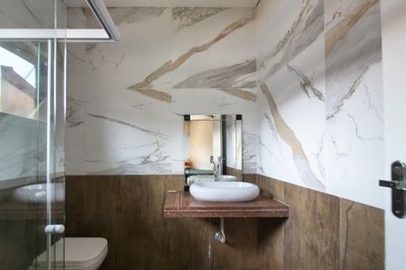 Casa para alugar com 600m², 3 quartos e 5 vagasBanheiro da Suíte 2