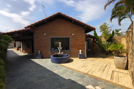 Casa para alugar com 600m², 3 quartos e 5 vagasGaragem