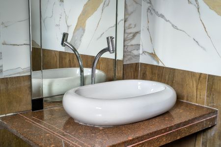 Casa para alugar com 600m², 3 quartos e 5 vagasBanheiro da Suíte 2