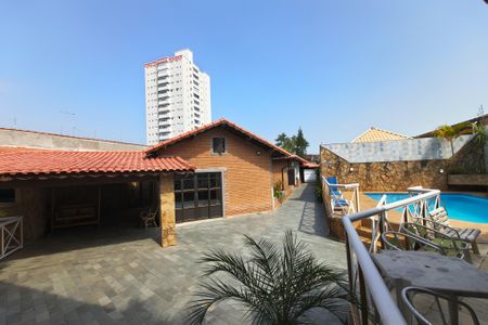 Casa para alugar com 600m², 3 quartos e 5 vagasPiscina