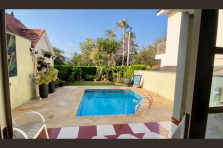 Casa de condomínio à venda com 320m², 4 quartos e 4 vagasFoto 05