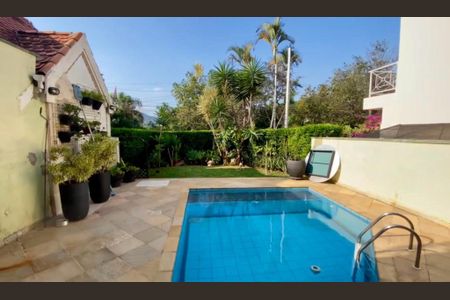 Casa de condomínio à venda com 320m², 4 quartos e 4 vagasFoto 04