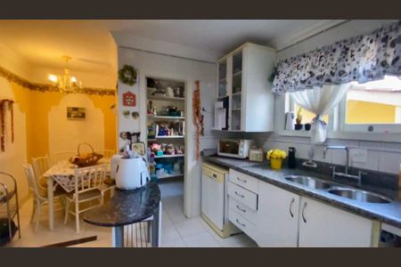 Casa de condomínio à venda com 320m², 4 quartos e 4 vagasFoto 06