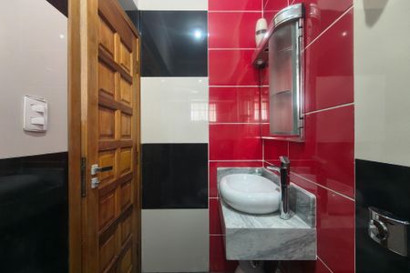 Casa para alugar com 250m², 3 quartos e 2 vagasBanheiro da Suíte