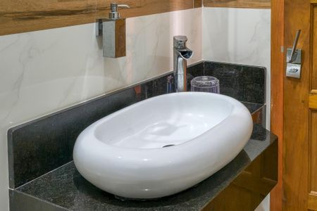 Casa para alugar com 250m², 3 quartos e 2 vagasBanheiro 