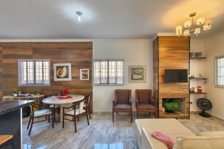 Sala  de casa para alugar com 3 quartos, 250m² em Solemar, Praia Grande