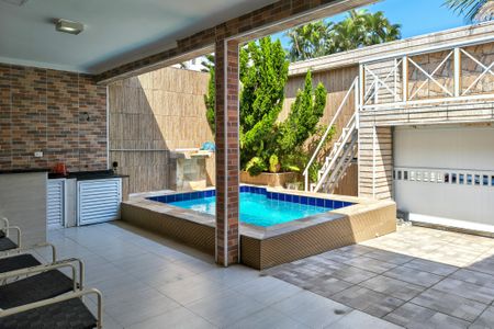 Casa para alugar com 250m², 3 quartos e 2 vagasPiscina