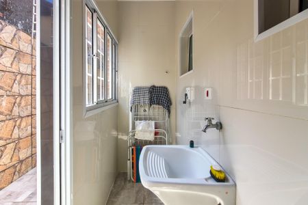 Casa para alugar com 250m², 3 quartos e 2 vagasÁrea de Serviço