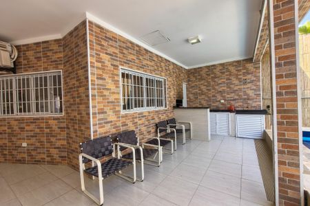Casa para alugar com 250m², 3 quartos e 2 vagasChurrasqueira