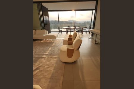 Casa de condomínio à venda com 400m², 4 quartos e 5 vagasFoto 03