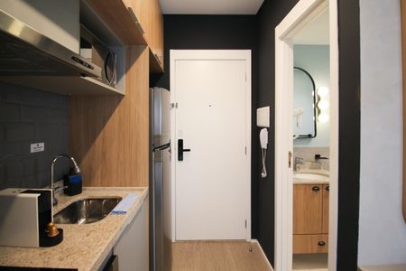 Cozinha de apartamento para alugar com 1 quarto, 25m² em Indianópolis, São Paulo