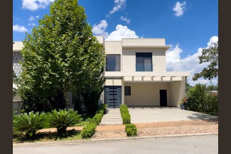 Casa de condomínio à venda com 440m², 4 quartos e 4 vagasFoto 02