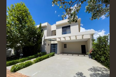 Casa de condomínio à venda com 440m², 4 quartos e 4 vagasFoto 01