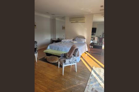 Casa de condomínio à venda com 760m², 4 quartos e 9 vagas Casa de condomínio à venda com 760m², 4 quartos e 9 vagasFoto 09