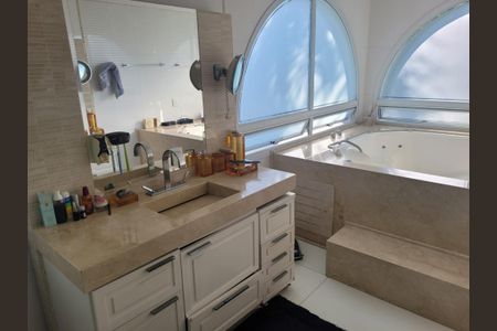 Casa de condomínio à venda com 760m², 4 quartos e 9 vagas Casa de condomínio à venda com 760m², 4 quartos e 9 vagasFoto 16