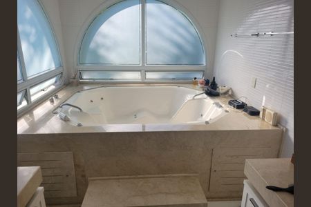 Casa de condomínio à venda com 760m², 4 quartos e 9 vagas Casa de condomínio à venda com 760m², 4 quartos e 9 vagasFoto 10