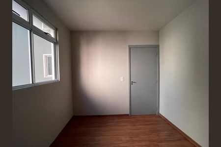 Apartamento à venda com 2 quartos, 57m² em Diehl, Novo Hamburgo