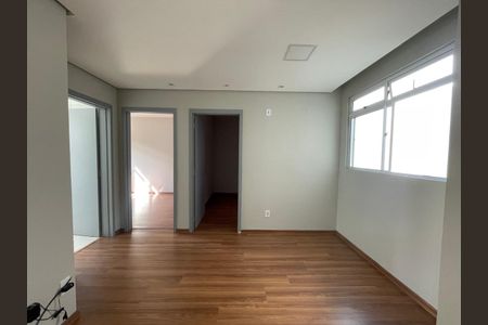 Apartamento à venda com 2 quartos, 57m² em Diehl, Novo Hamburgo