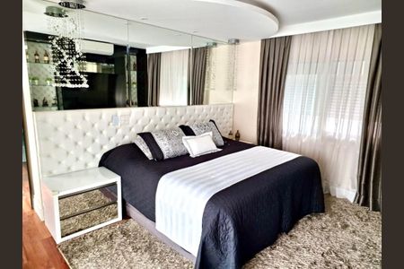 Casa de condomínio à venda com 734m², 5 quartos e 6 vagas Casa de condomínio à venda com 734m², 5 quartos e 6 vagasFoto 21