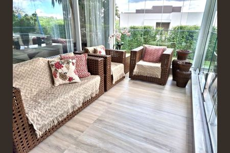 Casa de condomínio à venda com 734m², 5 quartos e 6 vagas Casa de condomínio à venda com 734m², 5 quartos e 6 vagasFoto 08