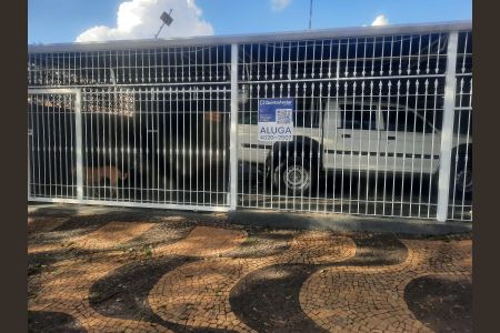 Casa à venda com 180m², 3 quartos e 3 vagas Casa à venda com 180m², 3 quartos e 3 vagasPlaquinha