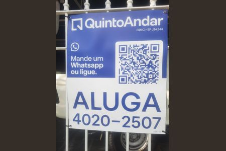 Casa à venda com 180m², 3 quartos e 3 vagas Casa à venda com 180m², 3 quartos e 3 vagasPlaquinha