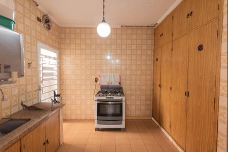 Casa à venda com 180m², 3 quartos e 3 vagas Casa à venda com 180m², 3 quartos e 3 vagasCozinha