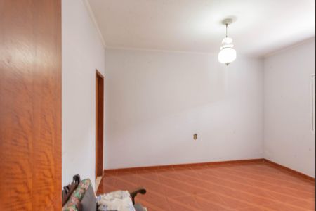 Casa à venda com 180m², 3 quartos e 3 vagas Casa à venda com 180m², 3 quartos e 3 vagasSuíte