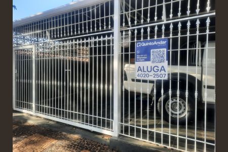 Casa à venda com 180m², 3 quartos e 3 vagas Casa à venda com 180m², 3 quartos e 3 vagasPlaquinha