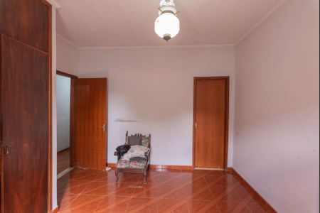 Casa à venda com 180m², 3 quartos e 3 vagas Casa à venda com 180m², 3 quartos e 3 vagasSuíte