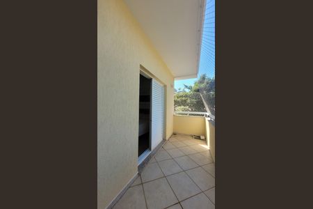 Casa de condomínio para alugar com 560m², 5 quartos e 4 vagas Casa de condomínio para alugar com 560m², 5 quartos e 4 vagasVaranda da Suite 1