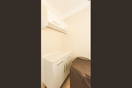 Casa de condomínio para alugar com 560m², 5 quartos e 4 vagas Casa de condomínio para alugar com 560m², 5 quartos e 4 vagasLavanderia