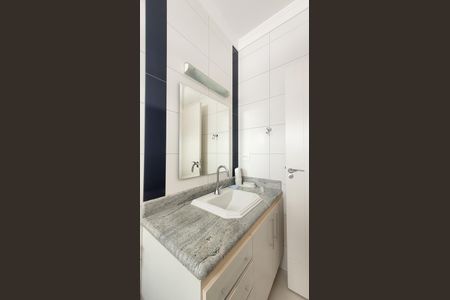 Casa de condomínio para alugar com 560m², 5 quartos e 4 vagas Casa de condomínio para alugar com 560m², 5 quartos e 4 vagasBanheiro da Suíte 3