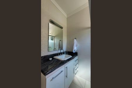 Casa de condomínio para alugar com 560m², 5 quartos e 4 vagas Casa de condomínio para alugar com 560m², 5 quartos e 4 vagasBanheiro da Suíte 1