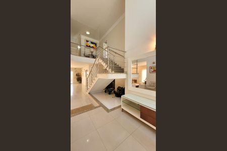 Casa de condomínio para alugar com 560m², 5 quartos e 4 vagas Casa de condomínio para alugar com 560m², 5 quartos e 4 vagasHall de entrada