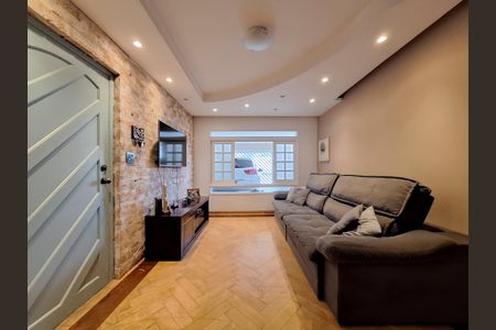 Casa à venda com 200m², 3 quartos e 2 vagasSala