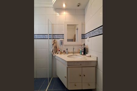 Casa à venda com 200m², 3 quartos e 2 vagasBanheiro Quarto 1