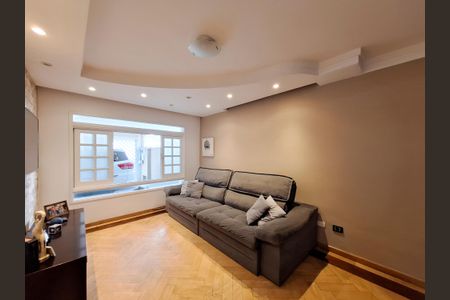 Casa à venda com 200m², 3 quartos e 2 vagasSala