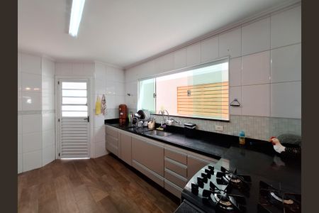 Casa à venda com 200m², 3 quartos e 2 vagasCozinha