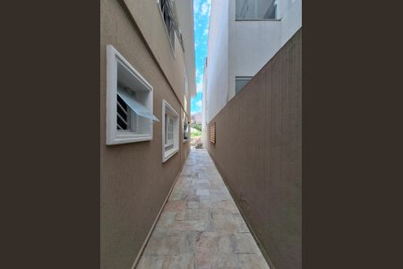 Casa à venda com 200m², 3 quartos e 2 vagasCorredor